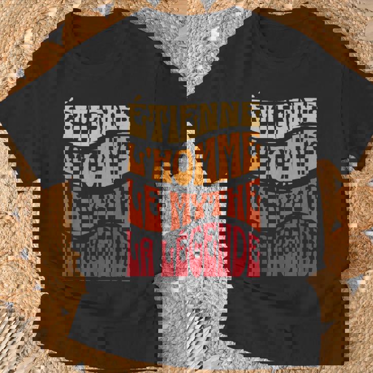 Idée-Cadeau Prénom Personnalisé Étienne Homme Mythe Légende T-Shirt Cadeaux pour les vieillards