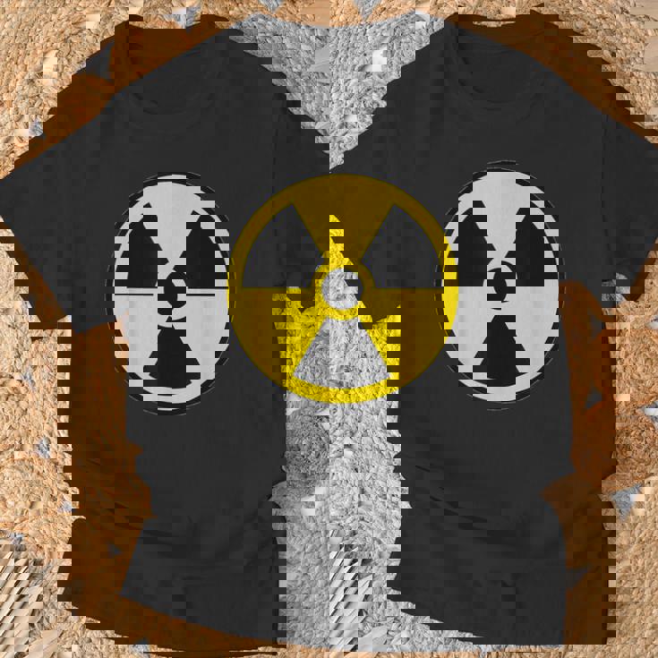 Símbolo De Peligro De Radiación Biohazard Nuclear Camiseta unisex Regalos para ancianos