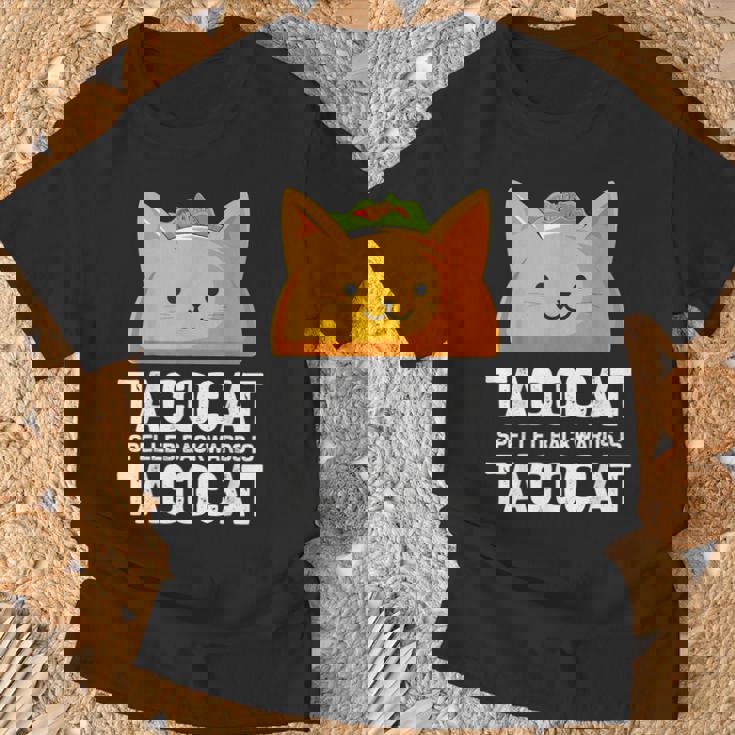 Tacocatpelled Backwards Is Tacocat ファニータコスキャットギフト Tシャツ 高齢者への贈り物