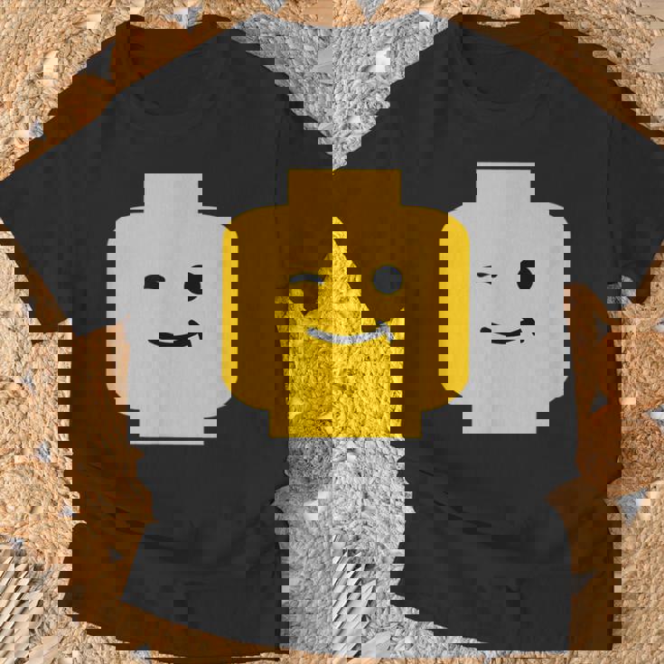Winking Winky Face ミニフィグ ブリックトイtシャツ Tシャツ 高齢者への贈り物