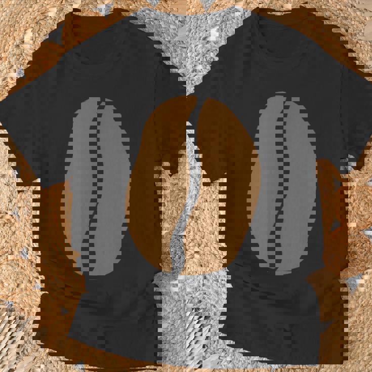 【コーヒー豆】珈琲 デザイン コーヒー柄 おもしろ 面白い 可愛い ネタ ウケ狙い シンプル 喫茶店 コーヒー好き 変な Tシャツ 高齢者への贈り物