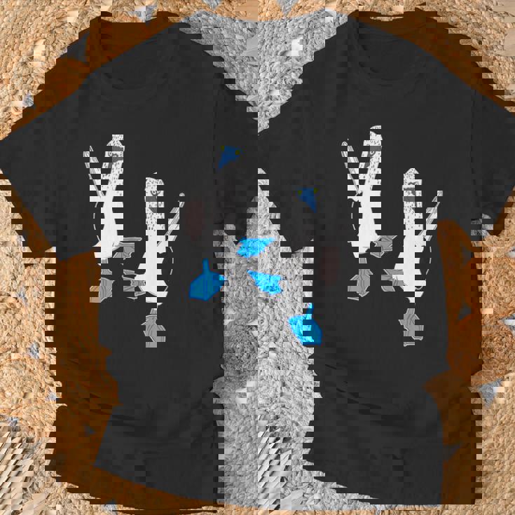 かわいいアオアシカツオドリ。 Tシャツ 高齢者への贈り物