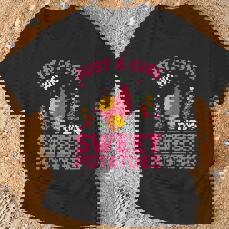 さつまいも好き さつまいもが大好きな女の子 Tシャツ 高齢者への贈り物