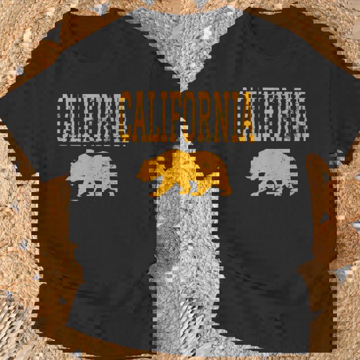 アンティーク調カリフォルニアゴールデンベア。 Tシャツ 高齢者への贈り物