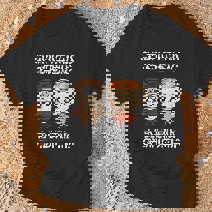 カワイイカプチーノ アサシーノ バレリーナ イタリアン ブレイン ミーム Tシャツ 高齢者への贈り物