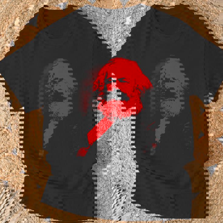 カール・マルクス哲学者哲学共産主義者 Tシャツ 高齢者への贈り物