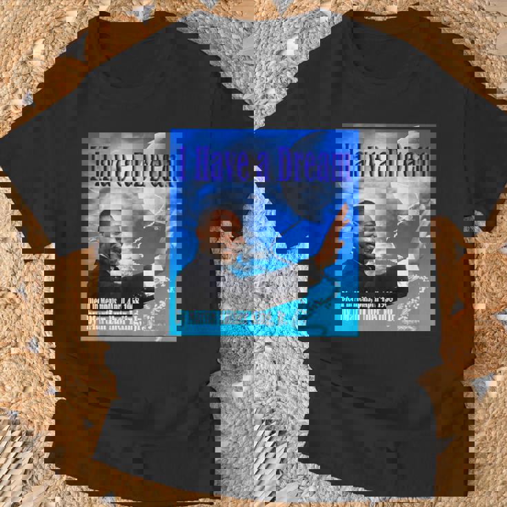 キング牧師_001 Tシャツ 高齢者への贈り物