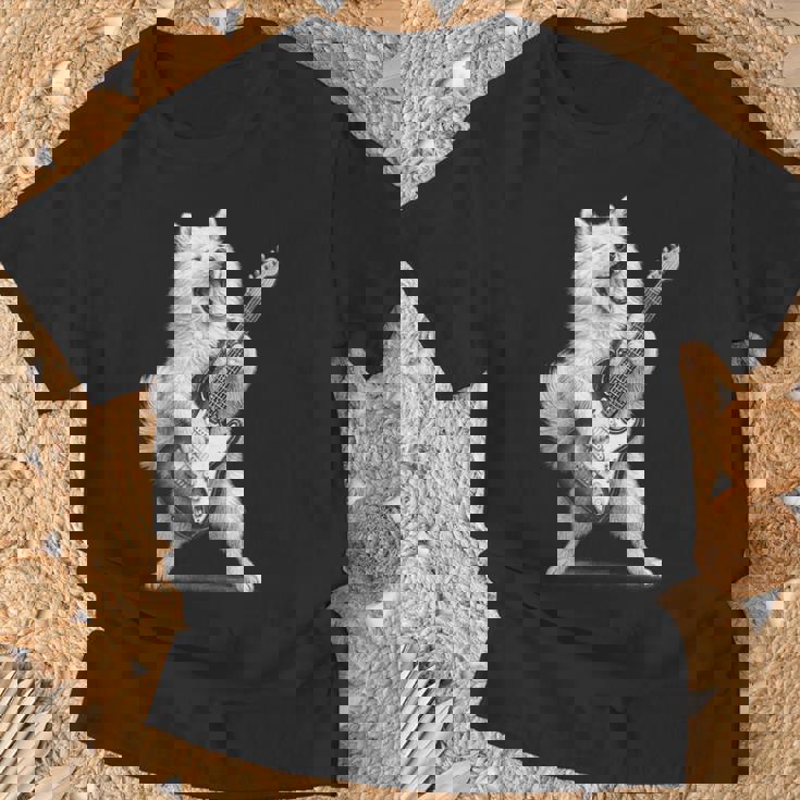 サモエド ギターを弾く ロックミュージック 犬好き Tシャツ 高齢者への贈り物