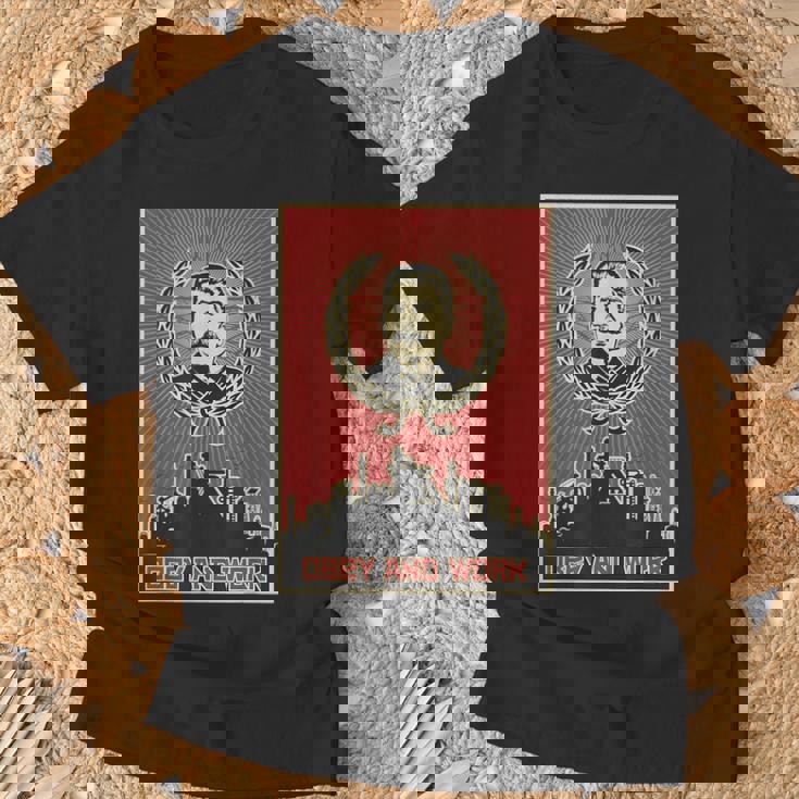 スターリンsovi8ヴィンテージプロパガンダに従い、働きます。 Tシャツ 高齢者への贈り物