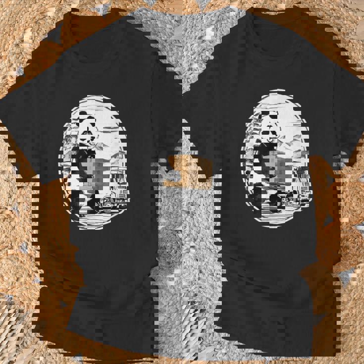 トラック運転手 パンダ 運送業 水墨画 和風 おもしろ 動物 Tシャツ 高齢者への贈り物