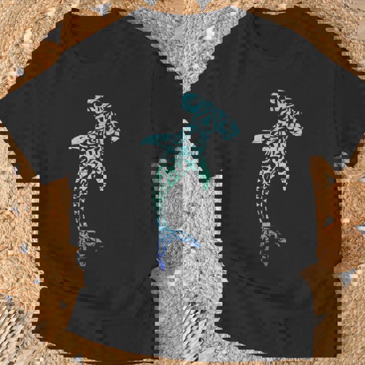 ハワイ ポリネシア トライバル シュモクザメ アロハステート Tシャツ 高齢者への贈り物