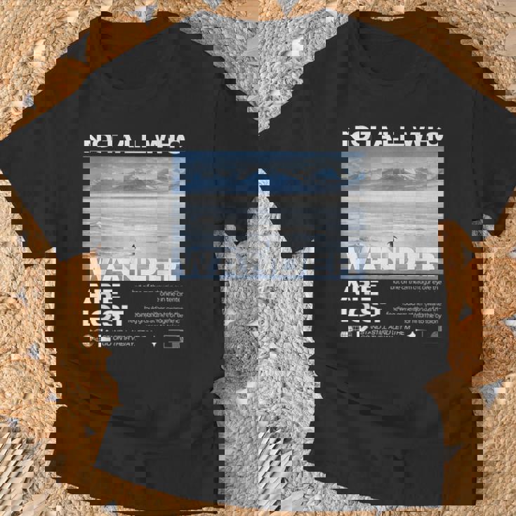 ペンギン「でもどうして」Mountain But Why Meme Tシャツ 高齢者への贈り物