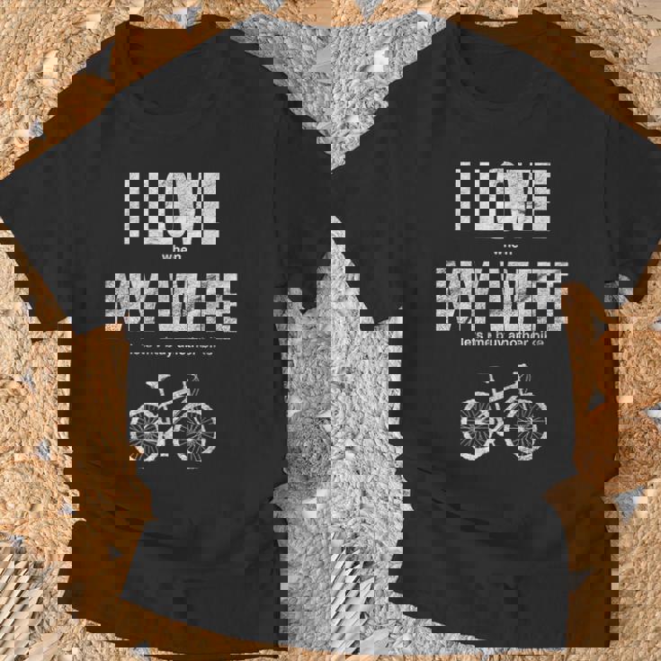 マウンテンバイク I Love When My Wife Lets Me Buy Another Bike Tシャツ 高齢者への贈り物