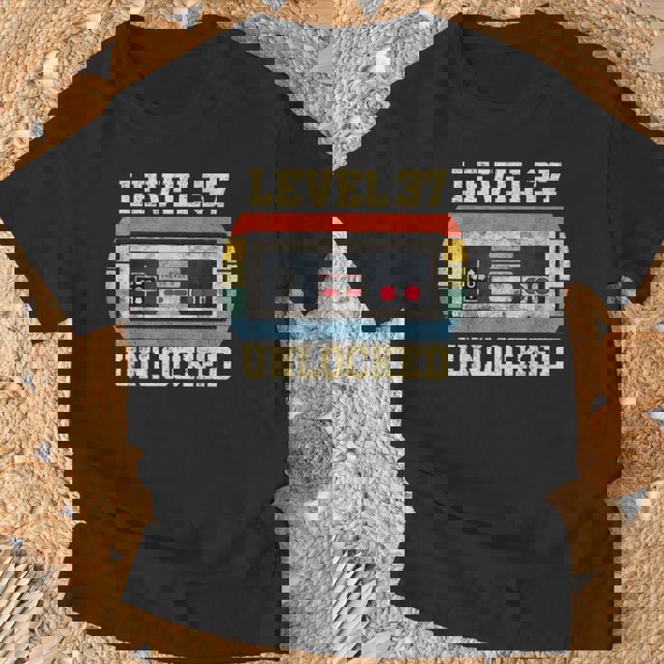 レベル 37 アンロック 37歳 ギフト 面白い ゲーマー 37歳の誕生日 Tシャツ 高齢者への贈り物