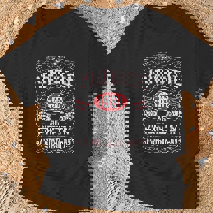 ヴィンテージ 1961 還暦 62歳 1961年生まれ Tシャツ 高齢者への贈り物