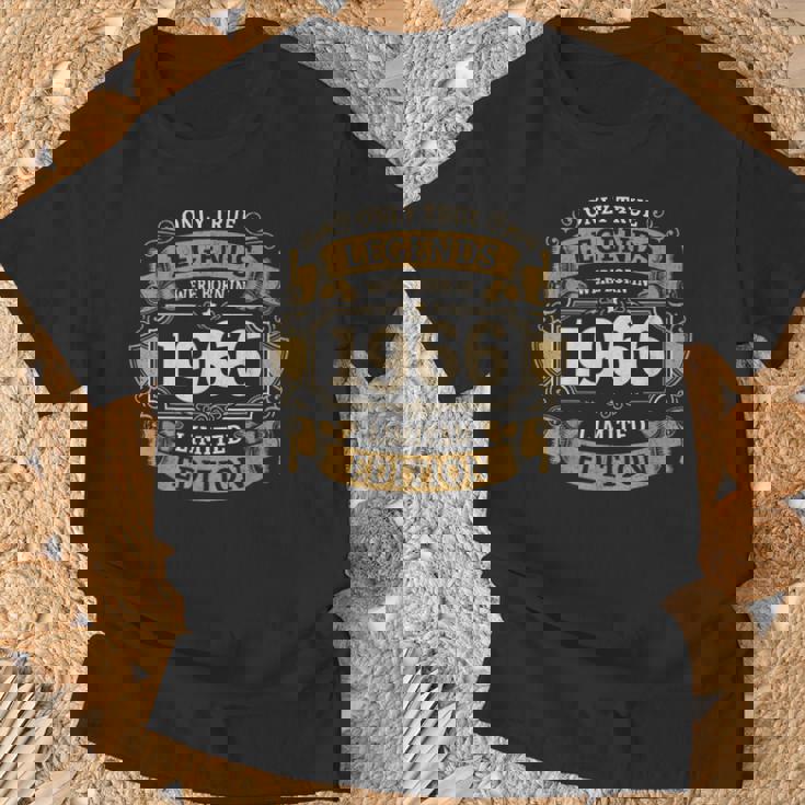 伝説は1966年にヴィンテージ60歳の誕生日に生まれました60歳 Tシャツ 高齢者への贈り物