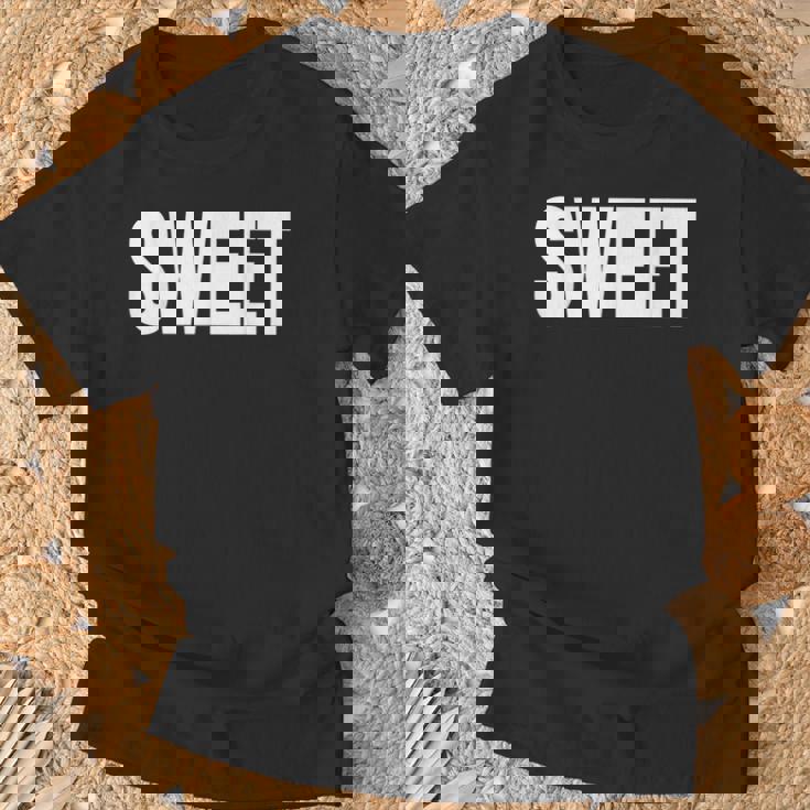 巨大な文字に甘いという言葉を込めて Tシャツ 高齢者への贈り物