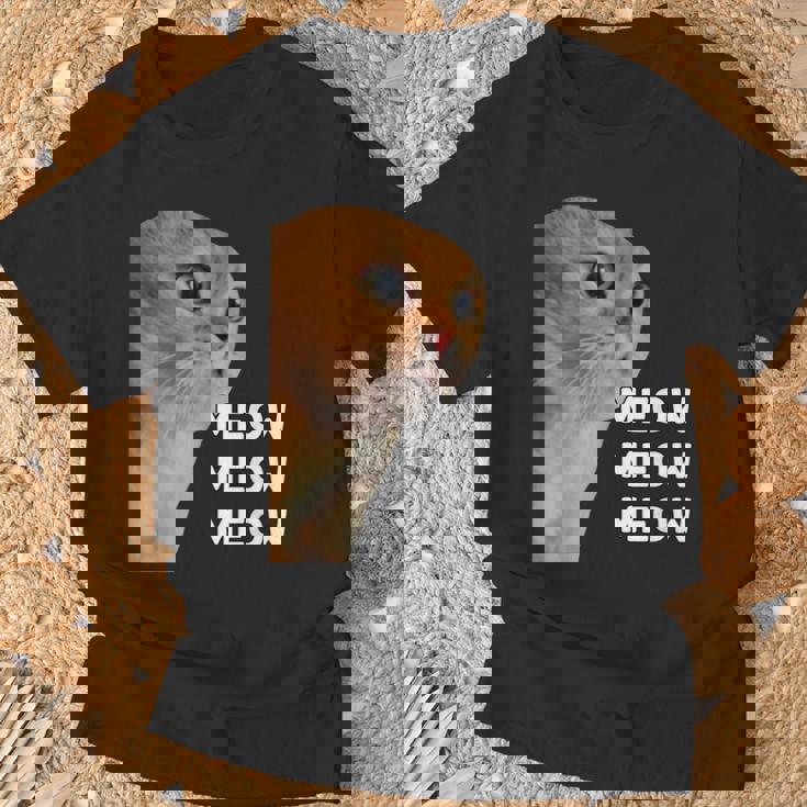 愚かなおしゃべり猫のミームニャーニャーニャー。 Tシャツ 高齢者への贈り物