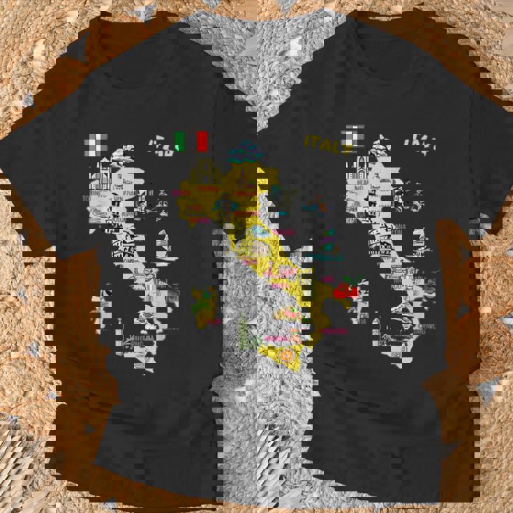 手描きのイタリア地図 観光地 Tシャツ 高齢者への贈り物