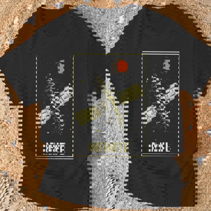 無限宇宙ステーション 衛星 宇宙 ヴィンテージ レトロ コスモス Infinitepacetationtar Tシャツ 高齢者への贈り物