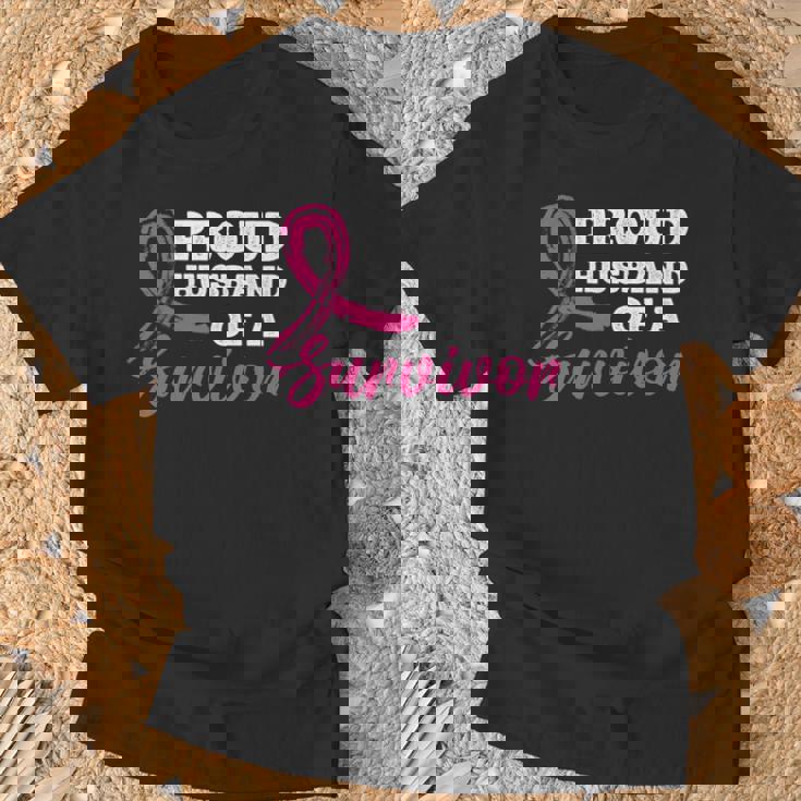 生存者の乳がん啓発の誇り高き夫。 長袖tシャツ Tシャツ 高齢者への贈り物