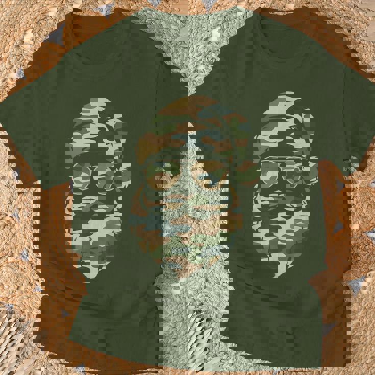 Vintage Santa Face Camouflage Christmas Xmas Camo Boys T-Shirt Gifts for Old Men Vintage Santa Face Camouflage Christmas Xmas Camo Boys T-Shirt Gifts for Old Men