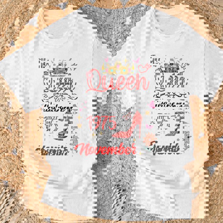 1975年11月 誕生日 この女王は1975年11月に生まれました Tシャツ 高齢者への贈り物