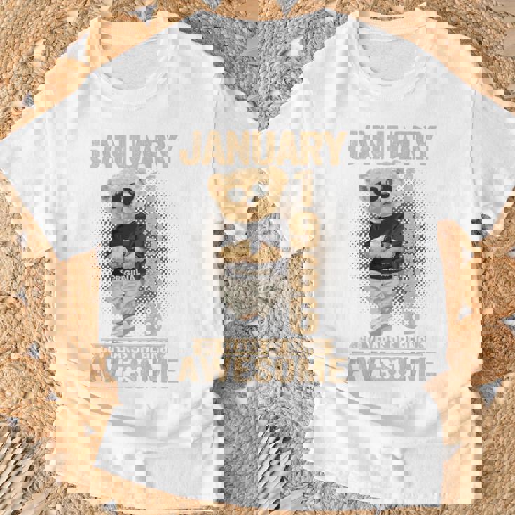 60歳 1966年1月 テディベア 60歳 誕生日 男性 女性 Tシャツ 高齢者への贈り物