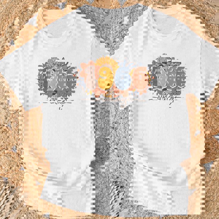 60歳 ヴィンテージ 1966 60歳の誕生日 ワイルドフラワー Tシャツ 高齢者への贈り物