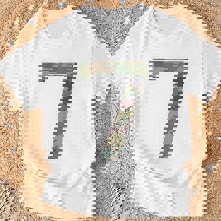 7 ジャージ ユニフォーム バーシティ スポーツ 迷彩 カモフラージュ 7Th Tシャツ 高齢者への贈り物