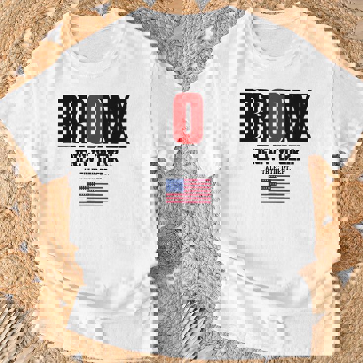 The Bronx Outfit I Love Bronx The Bronx New York City Tシャツ 高齢者への贈り物