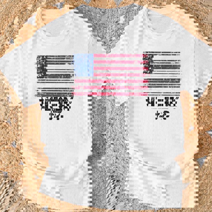 Victory 1776 愛国的 ベッツィー・ロス アメリカ国旗 星13個 Tシャツ 高齢者への贈り物