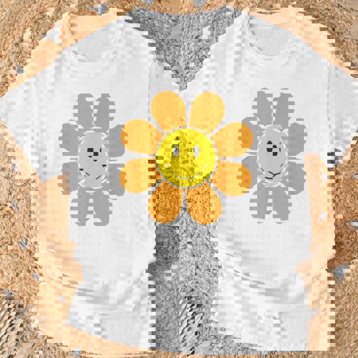 オレンジ70年代レトロファンキーフラワー、イエロースマイルフェイス Tシャツ 高齢者への贈り物