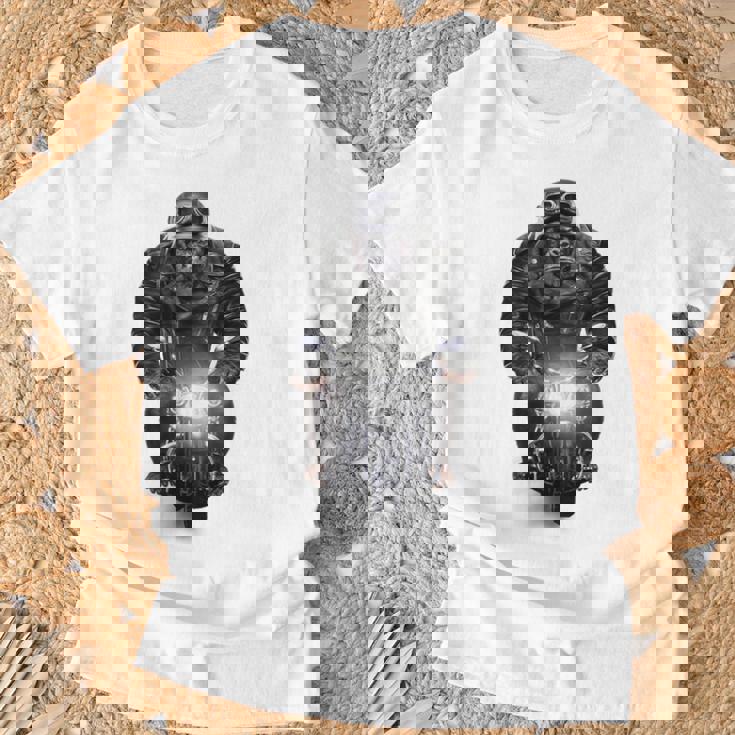 ゴリラ 動物 バイク ヘルメット Tシャツ 高齢者への贈り物