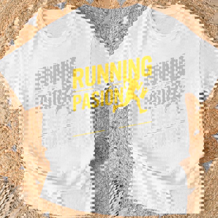 ランニングマン おもしろビール ギフト アイデア 面白い Tシャツ 高齢者への贈り物