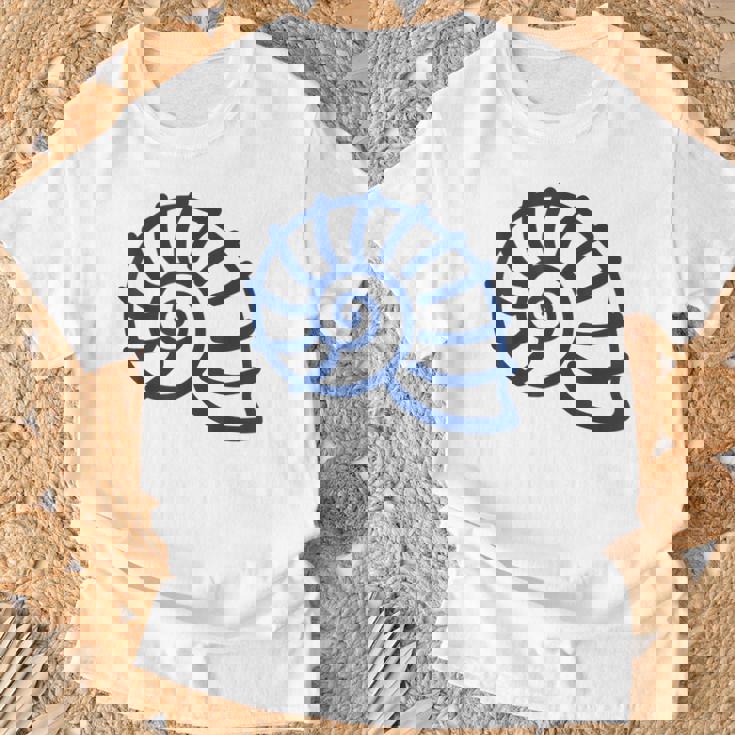 海のユーモア シンプルでミニマルな貝殻 貝殻 Tシャツ 高齢者への贈り物