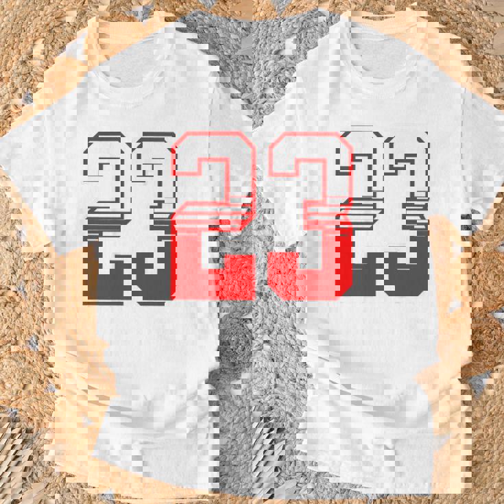 白赤番号 23 スポーツチーム Tシャツ 高齢者への贈り物