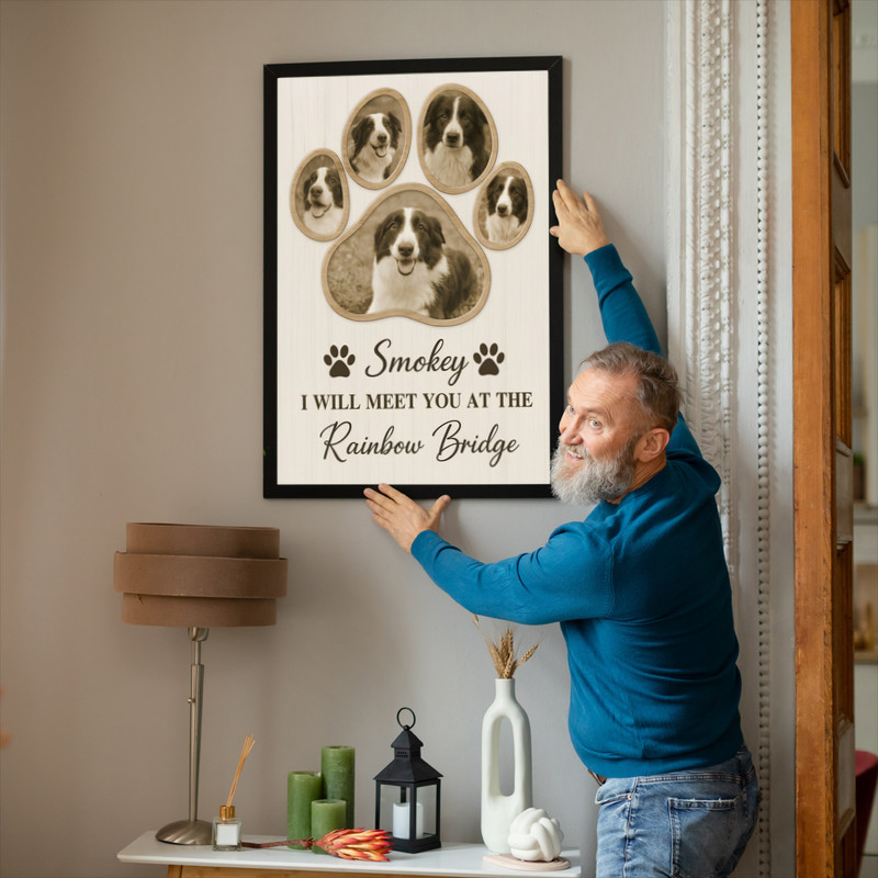 Dog memorial paw print canvas with rustic wood texture, custom name and date, four-photo collage, living room wall decor Dog memorial paw print canvas with rustic wood texture, custom name and date, four-photo collage, living room wall decor