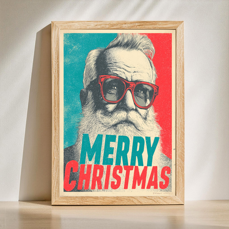 Pop art Santa Christmas canvas wall art in retro comic style with Ben-Day dots, portrait, reds and greens for hallway decor | Familywalldecor