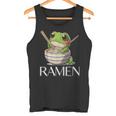 ラーメンを食べるカエルの麺 カワイイ 美的 日本アニメ タンクトップ