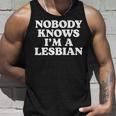 Nobody Knows I'm A Lesbian Gay Lgbtq ユーモア プライド 月 長袖tシャツ タンクトップ 彼への贈り物