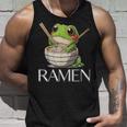 ラーメンを食べるカエルの麺 カワイイ 美的 日本アニメ タンクトップ 彼への贈り物