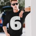 タイポグラフィ 太字表示 6番 数字 6 長袖Tシャツ 彼への贈り物
