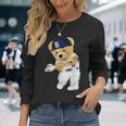 かわいいテディベア野球ヒッター。 長袖Tシャツ 彼女への贈り物
