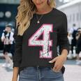番号 4 ピンクのお気に入りの番号 長袖Tシャツ 彼女への贈り物