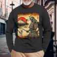「夜明けの富士山と壮大な侍戦士」 長袖Tシャツ 高齢者への贈り物