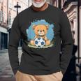 サッカーボール付きのかわいいテディベア 長袖Tシャツ 高齢者への贈り物
