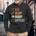 食べる寝るラグビーリピートラグビーコーチチームスポーツ 長袖Tシャツ 高齢者への贈り物