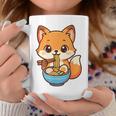 かわいいキツネを食べるラーメンかわいい動物アート コーヒーマグ 面白い贈り物