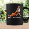 Punch The Monkey Built Different 3 ホワイトテキスト コーヒーマグ ギフトのアイデア